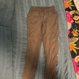 Lululemon crop studio pants